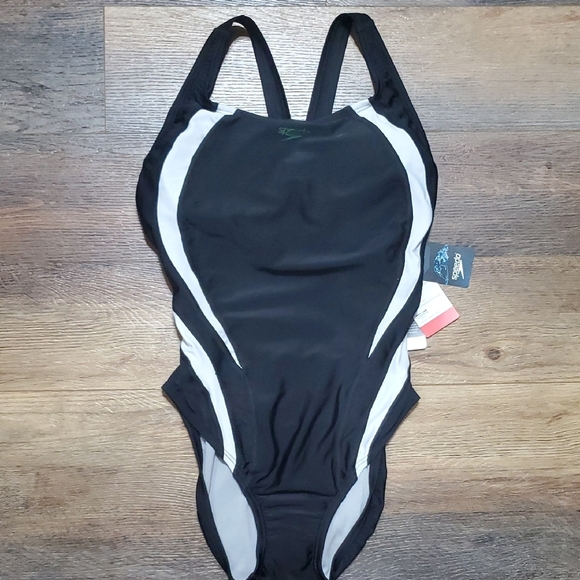 Speedo Black and White Women's One Piece Swimsuit - Picture 1 of 6